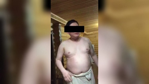 Кең жамбастары бар жалаңаш қыздардың суреттері